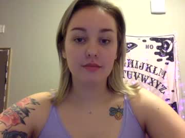 [06-04-22] thicc_tattooed_bitch video from Chaturbate