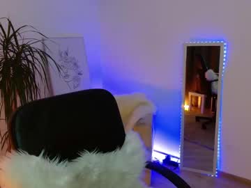 [05-02-24] blondekathrina video with toys