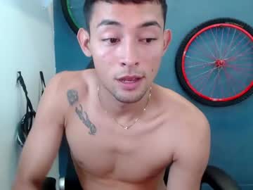 [12-05-22] andrew_bravers show with toys from Chaturbate