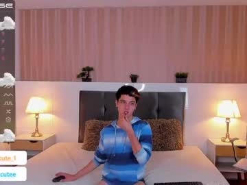 [18-10-22] justin_cutee1 premium show video from Chaturbate