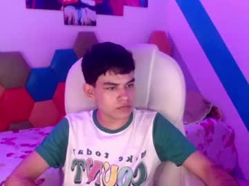 [20-12-22] brianhicks19 private XXX video from Chaturbate
