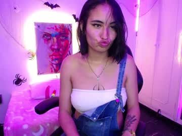 [13-10-22] salome_saenz11 record public show from Chaturbate