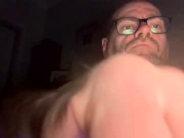 [05-03-23] give_this_daddy_a_try record video from Chaturbate