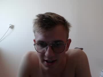 [18-08-22] mirogod_magid_ public show video from Chaturbate