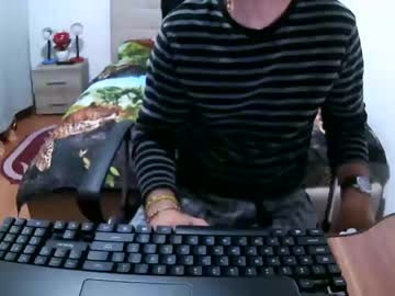 [14-05-22] uncutguy0105 private XXX video from Chaturbate.com