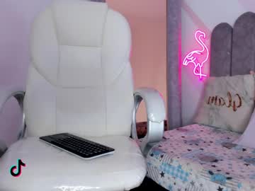 [29-08-23] mel_18_ chaturbate public show