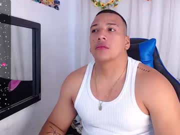 [21-11-23] aaron_walkerr_ record video with toys from Chaturbate.com
