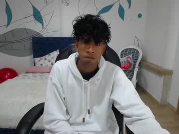 [26-06-23] alejandro_ruiz_20 record private show from Chaturbate.com