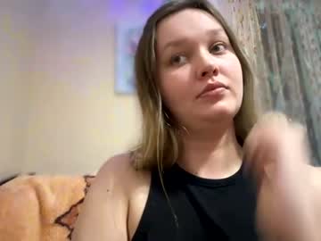 [28-12-23] sweety__violet record video with toys