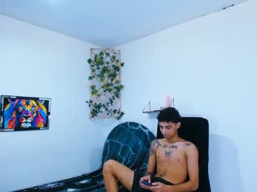 [03-09-23] jay_tower19 record video with toys from Chaturbate