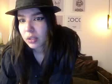 [18-07-22] astrid_kyrah record cam show from Chaturbate