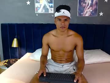 [14-08-23] derek_brownn1 private XXX video from Chaturbate