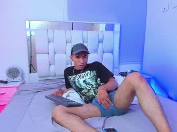 [01-09-23] aron_royal record public show video from Chaturbate.com