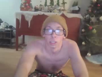 [31-12-22] skatepunk526041 webcam show from Chaturbate.com