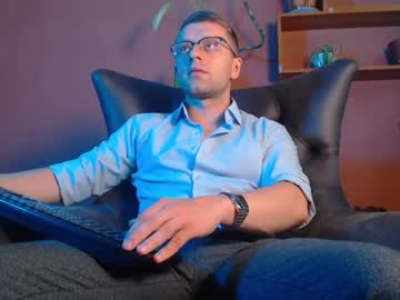 [05-08-23] findom_guy_ record video with toys