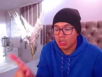 [23-04-23] milkgolden_23 private show from Chaturbate