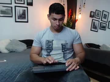 [10-12-22] ronnie_canford record webcam video from Chaturbate.com