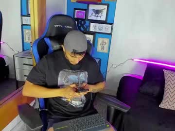 [24-01-25] tyron_sexxx record video with dildo from Chaturbate