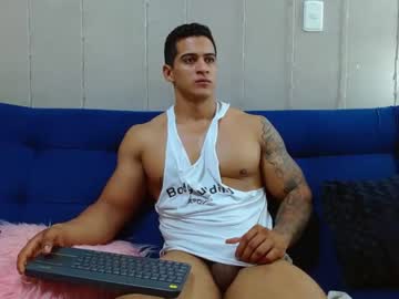 [07-03-23] max_xavierr private XXX video from Chaturbate