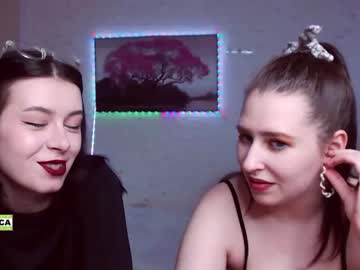 [30-03-23] aliceandalexa show with toys from Chaturbate