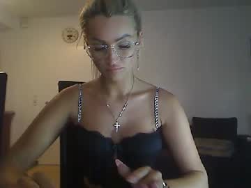 [05-05-22] karina_mils xxx record