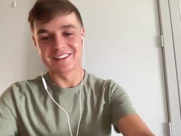 [18-08-22] brycedreamz record video with toys from Chaturbate