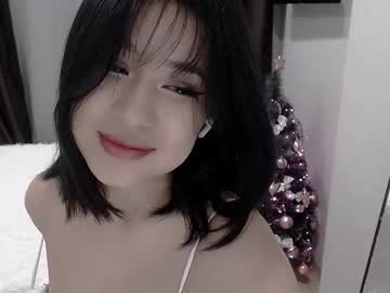 [27-11-23] anne_crystal video with toys