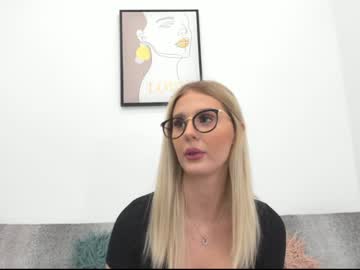 [17-03-22] gigi_allens show with toys from Chaturbate