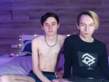 [12-01-22] daniel_wells cam show from Chaturbate