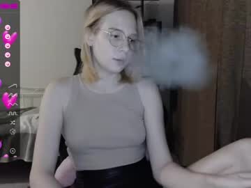 [29-09-22] kiragreen1 blowjob video from Chaturbate.com