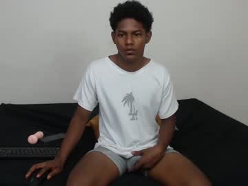 [13-09-22] andy_2404 public webcam from Chaturbate.com