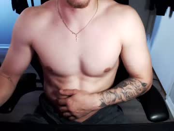 [22-04-24] builtdifferent5 public show from Chaturbate