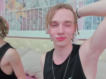 [12-04-22] felixswift record video with dildo