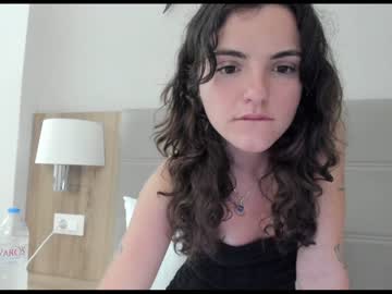 [02-10-22] travellinglola record video with toys from Chaturbate.com