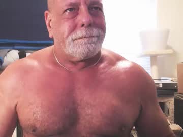 [28-08-23] hungarianbull1 public show video from Chaturbate