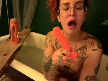 [11-03-24] manicmatilda blowjob video from Chaturbate.com