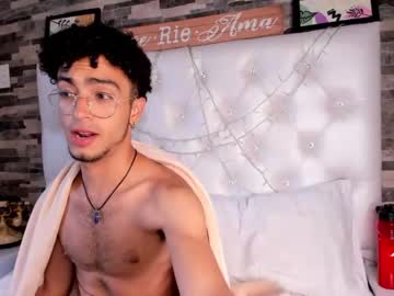 [28-02-22] harveyosweldd record video with dildo from Chaturbate.com