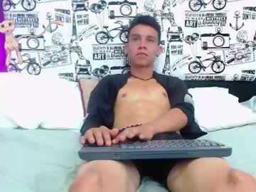 [18-02-22] miky_king show with toys from Chaturbate