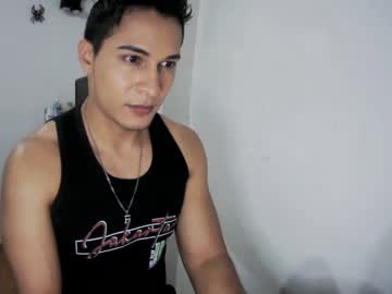 [18-05-24] bradpitt_x record video with toys from Chaturbate