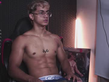 [27-06-23] deiv_sw show with toys from Chaturbate