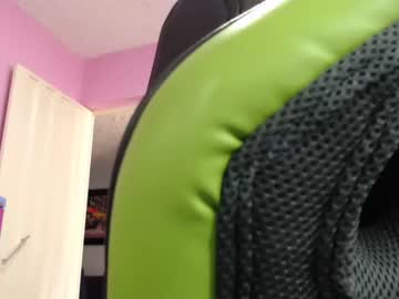 [21-03-23] liliiqueeen record video with dildo from Chaturbate
