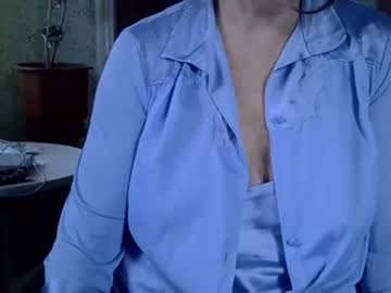 [08-11-22] priscillabluebell record public show from Chaturbate