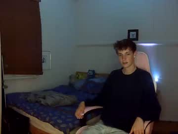 [01-01-22] stoopidtwink private show from Chaturbate