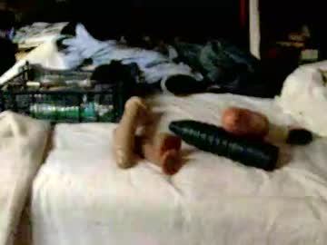 [14-06-22] badwolfscox video with toys