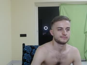 [14-03-24] robert_miles_ video from Chaturbate