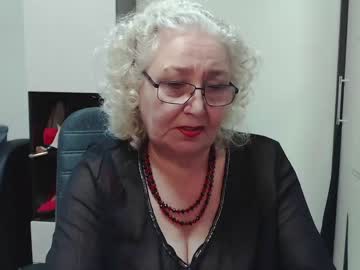 [13-11-22] grannywithhairypussy public show from Chaturbate.com