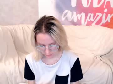 [10-01-22] mila_13 private show video from Chaturbate.com