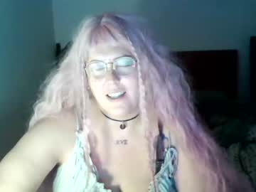 [06-11-23] freaky_emma public webcam