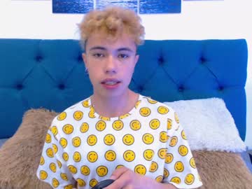 [11-08-22] angel_damiann chaturbate blowjob show