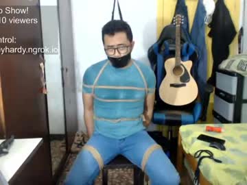 [07-01-22] greyhardyslave video from Chaturbate.com